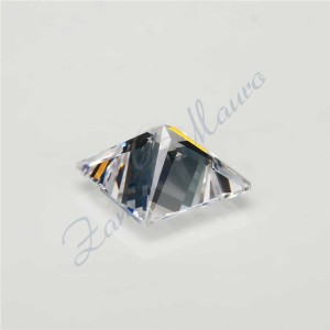 Zircone cubique coupe Princesse mm 3.00x3.00 Boîte de 5 pcs