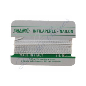 Infilaperle nylon numero 9 colore bianco. 1 filo da 2 metri circa