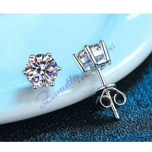 Orecchini punto luce 6 punte in argento 925 e moissanite ct 1,0